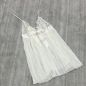 Victoria's Secret Ivory White Lace Chemise